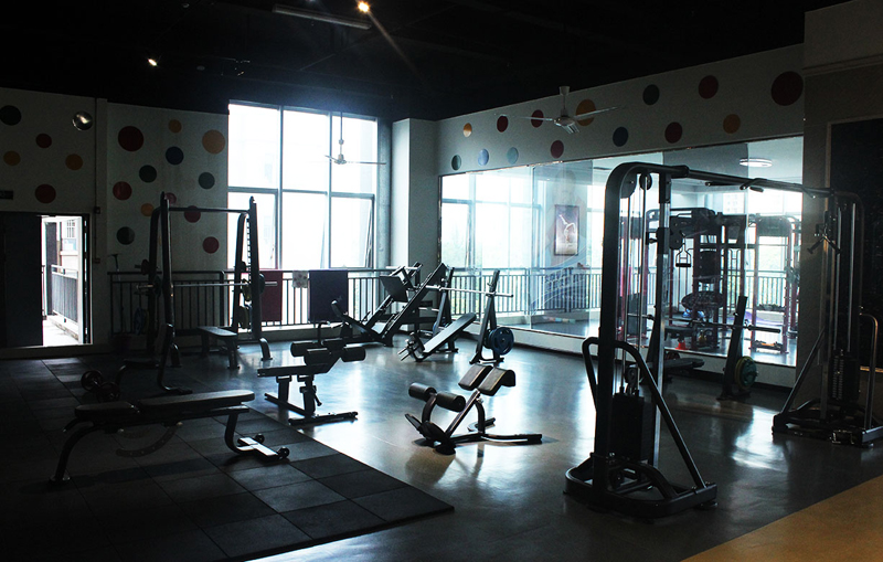 健身房器材